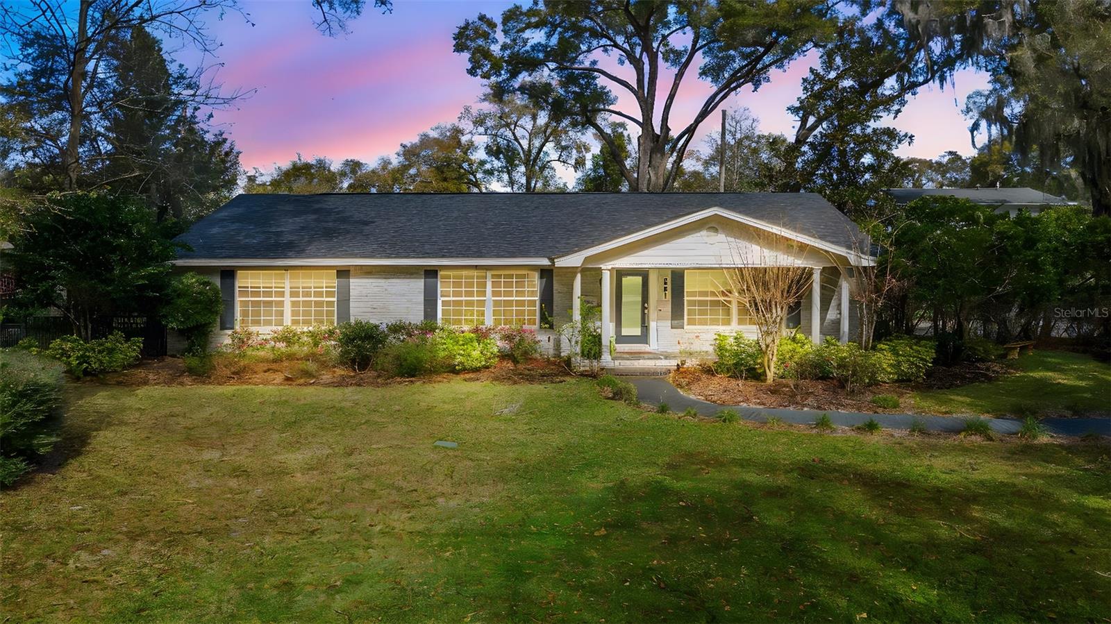 851 E PENNSYLVANIA AVENUE