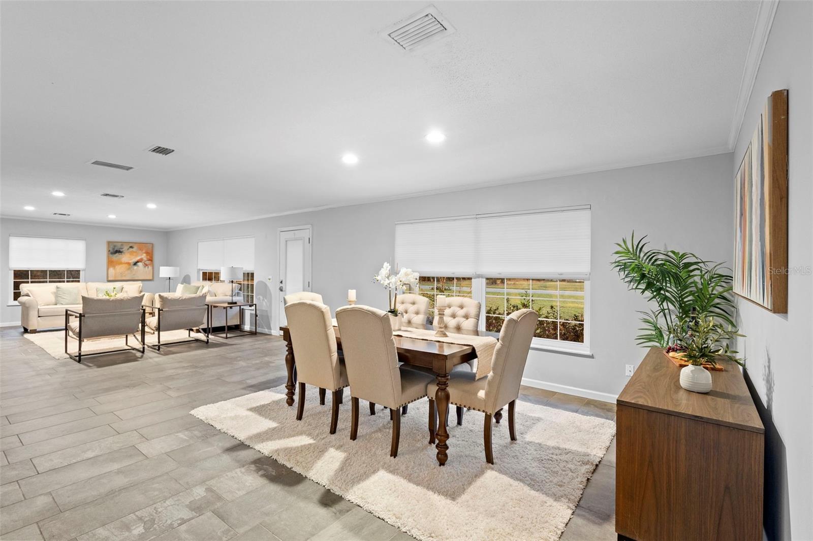 851 E PENNSYLVANIA AVENUE