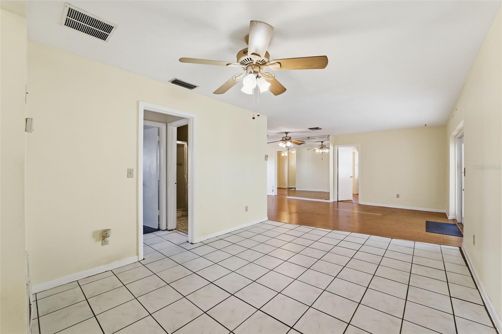 SPRING HILL - Residential