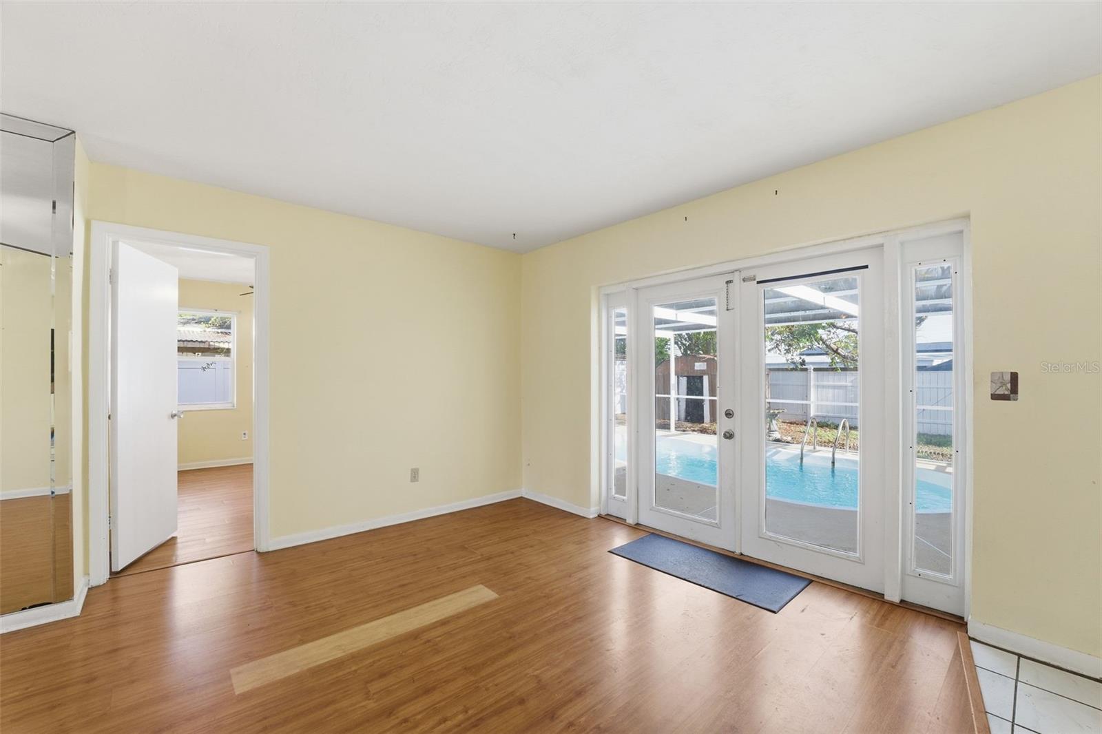 SPRING HILL - Residential