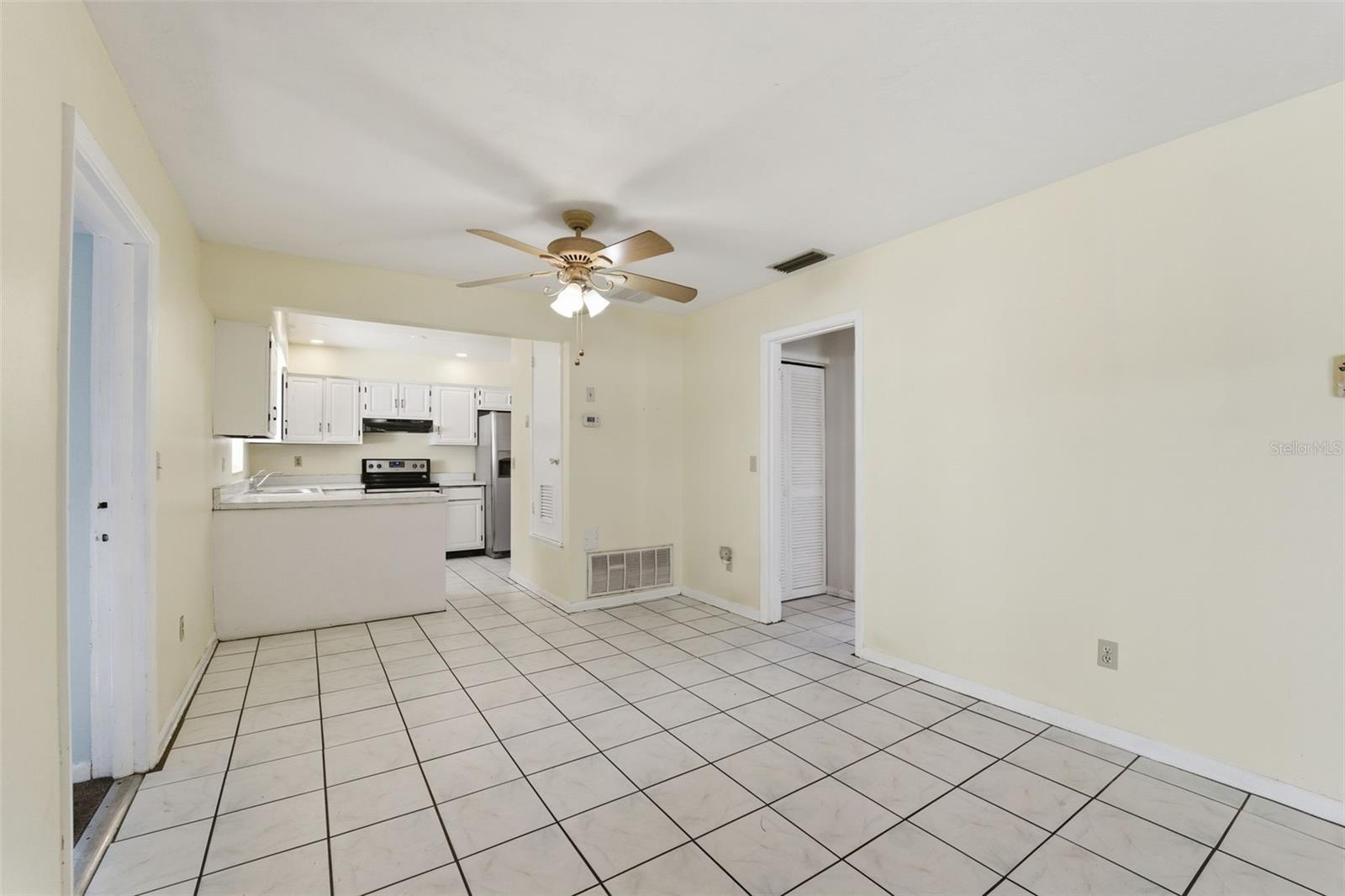 SPRING HILL - Residential