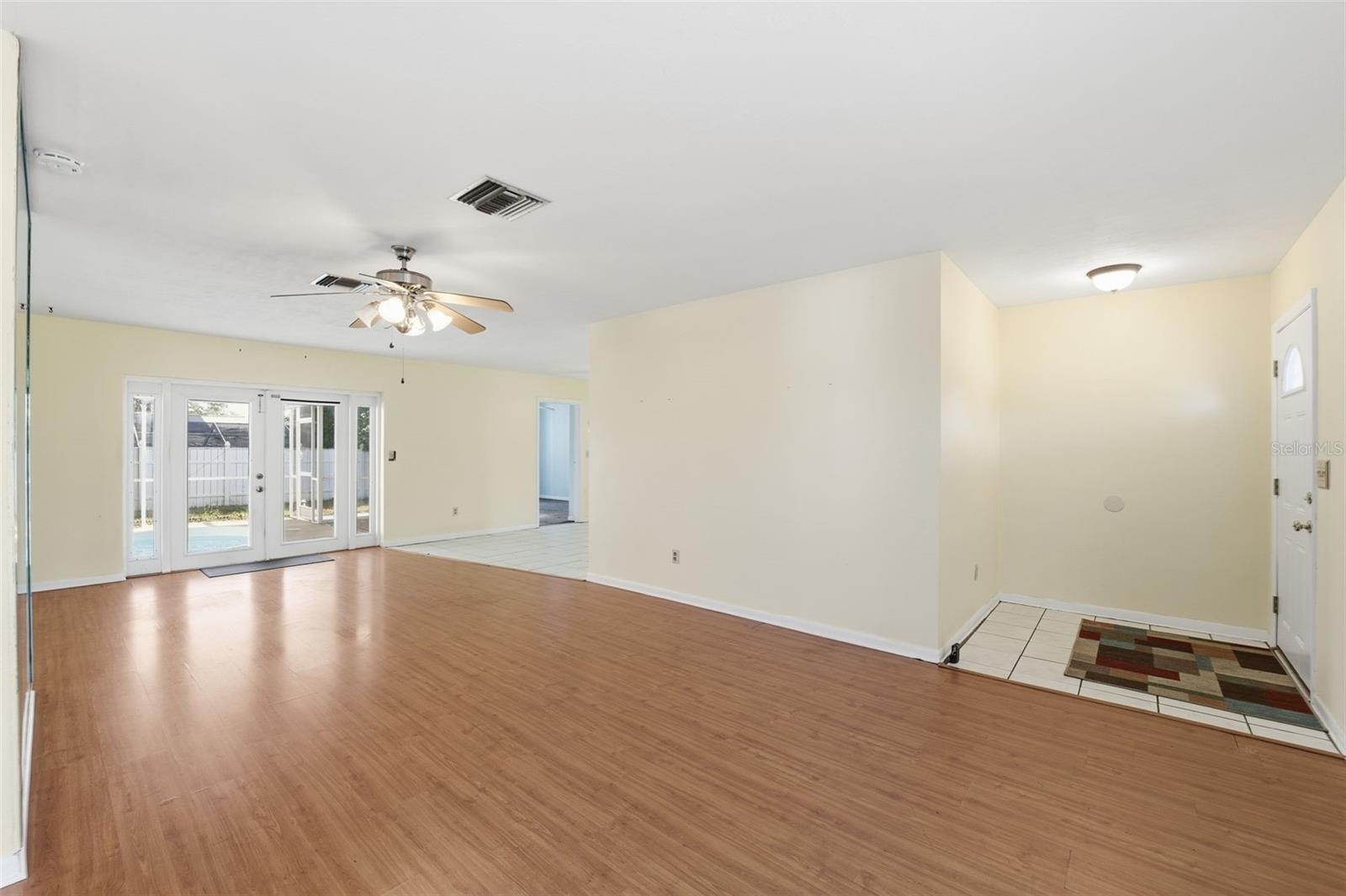 SPRING HILL - Residential