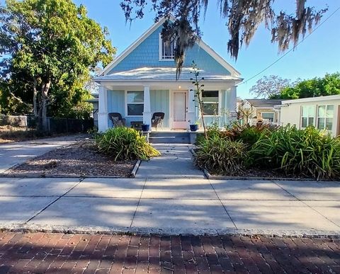 542 DIVISION STREET TARPON SPRINGS FL 34689