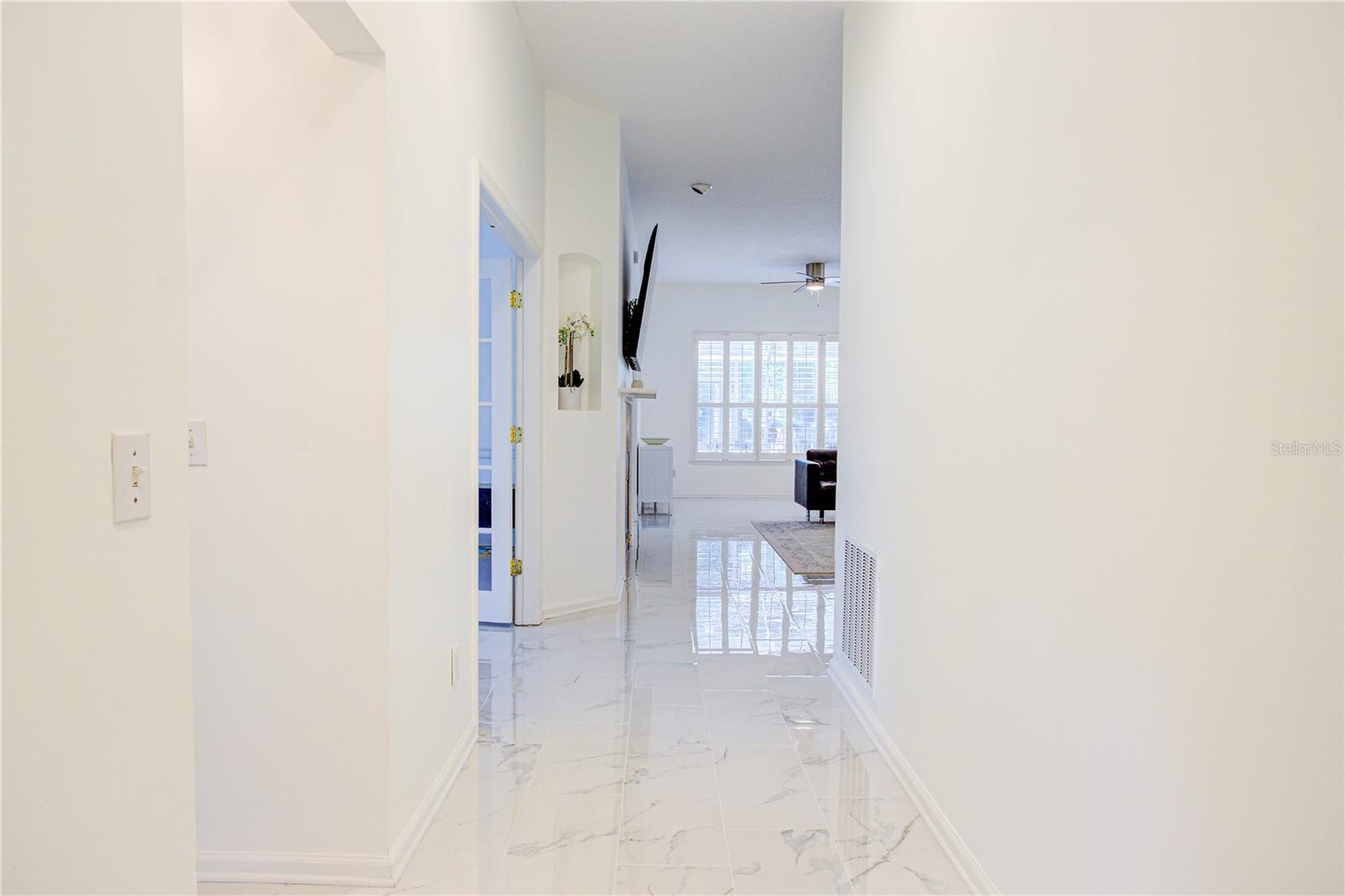 1816 LAKE FOREST LANE