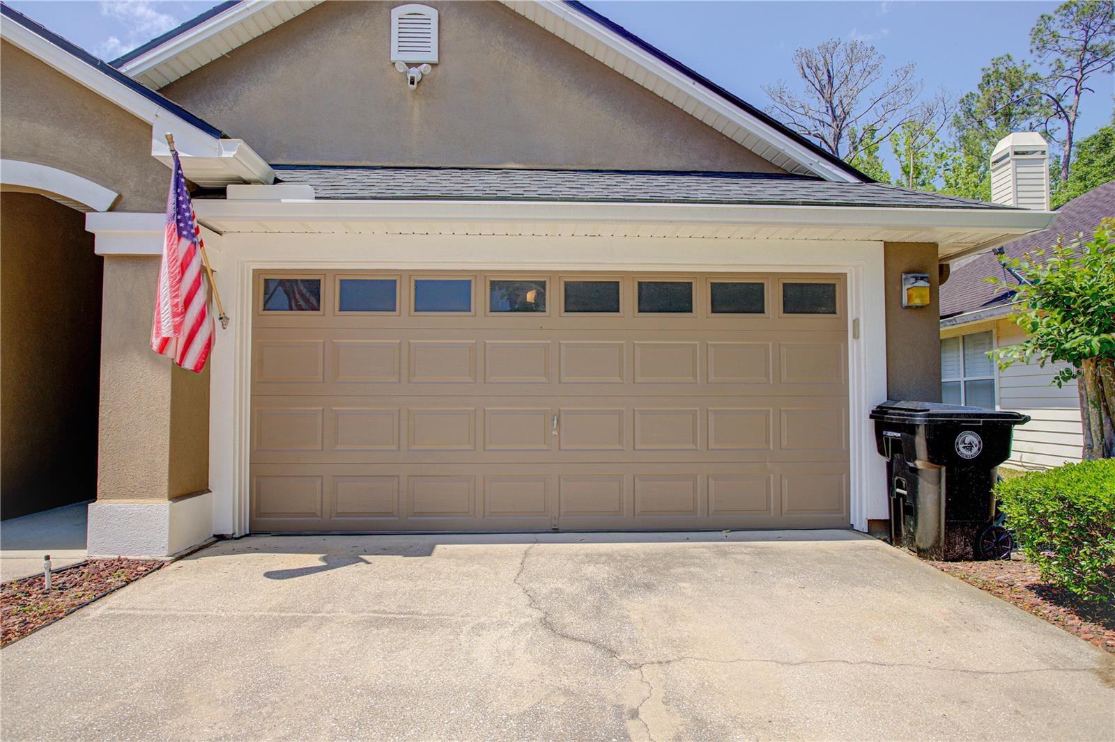 1816 LAKE FOREST LANE
