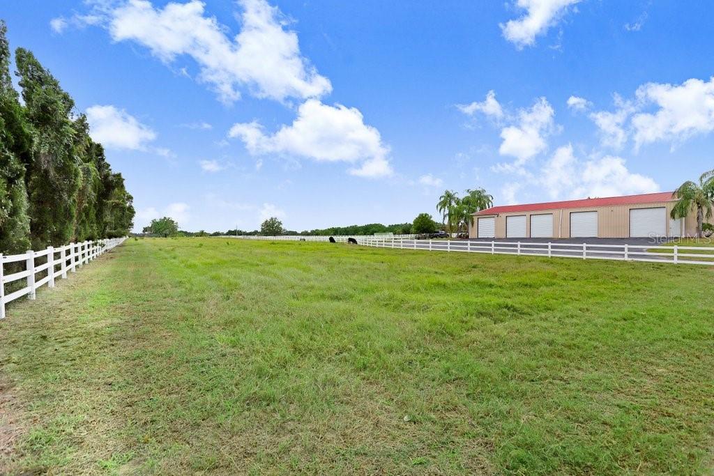 LAGO WHISPERS - Residential