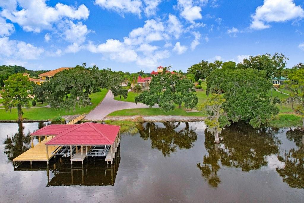 LAGO WHISPERS - Residential