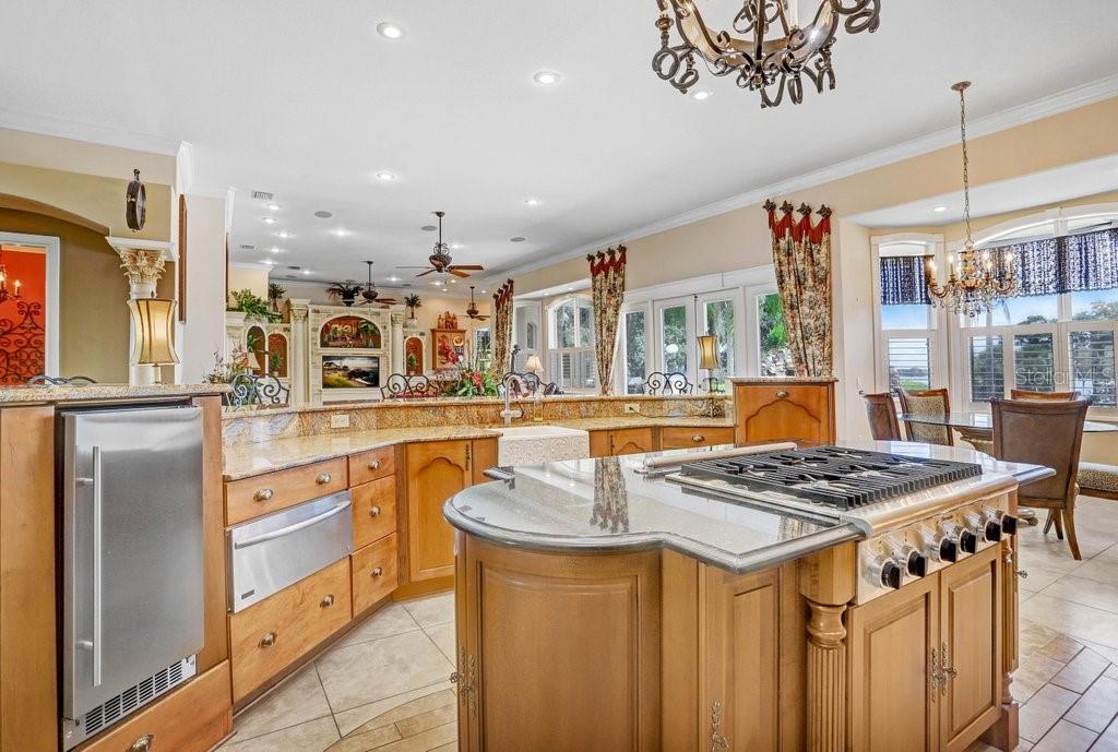 LAGO WHISPERS - Residential