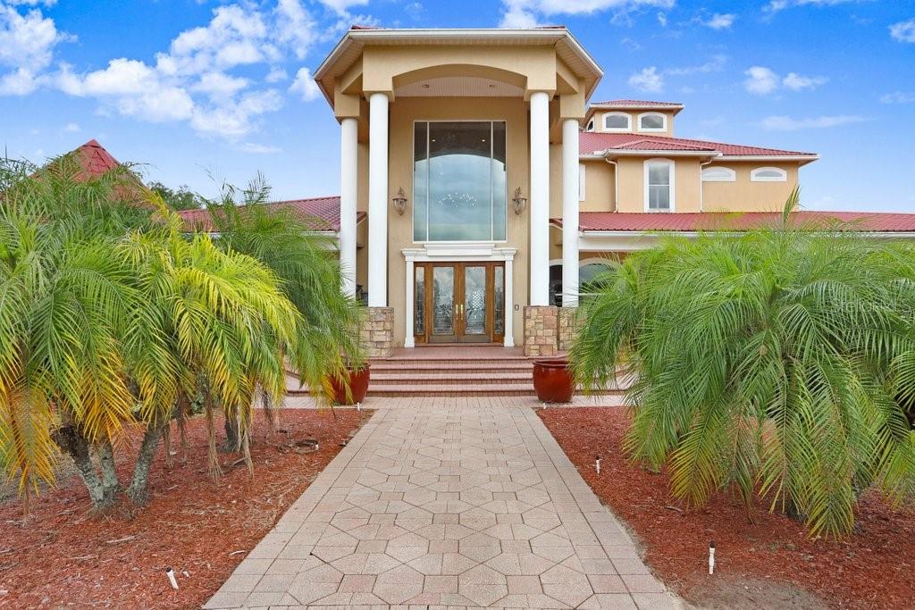 LAGO WHISPERS - Residential