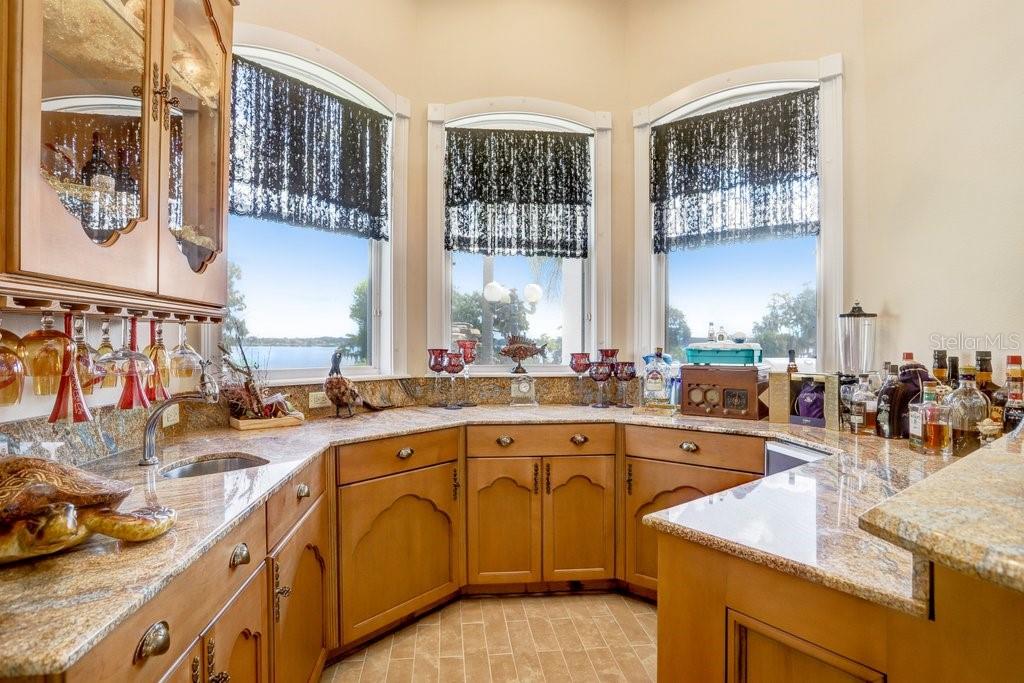 LAGO WHISPERS - Residential