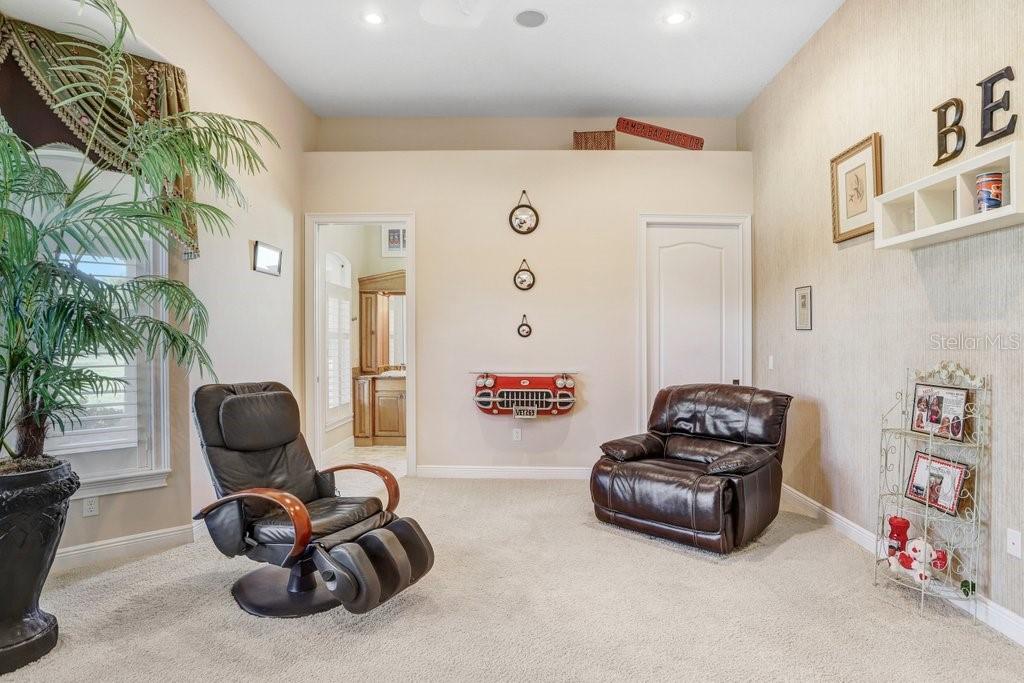 LAGO WHISPERS - Residential