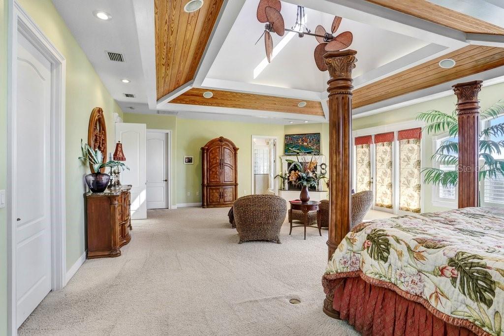 LAGO WHISPERS - Residential