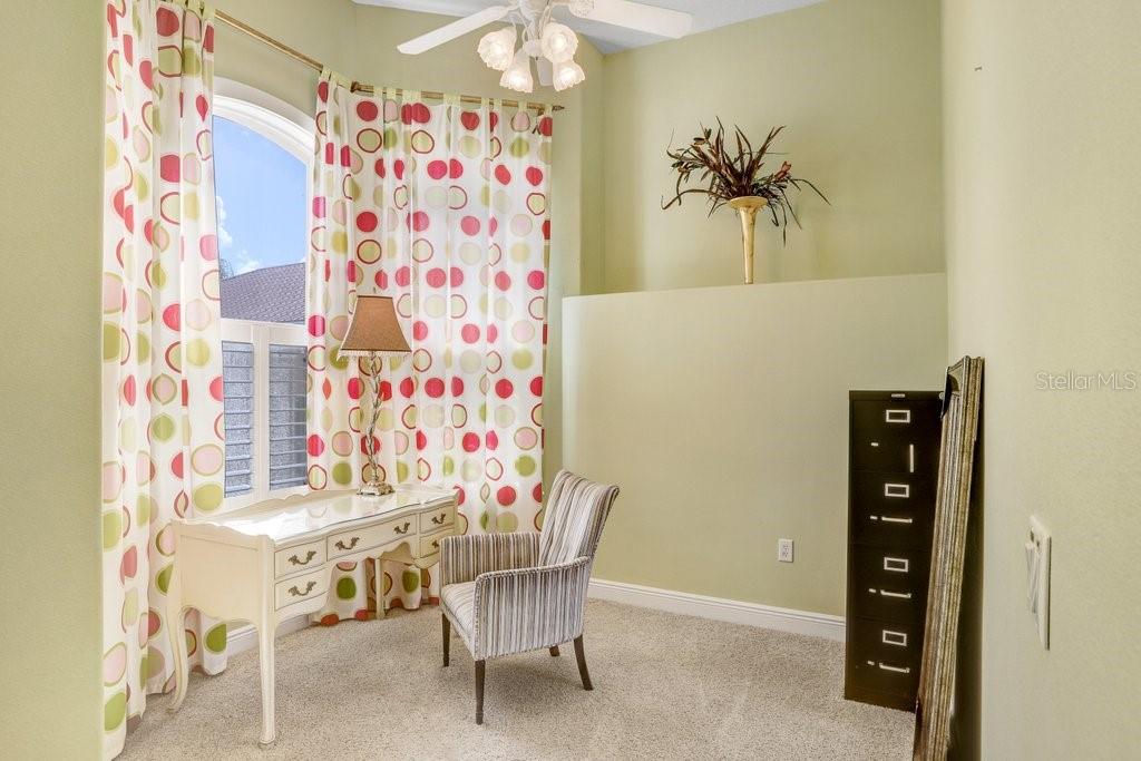 LAGO WHISPERS - Residential