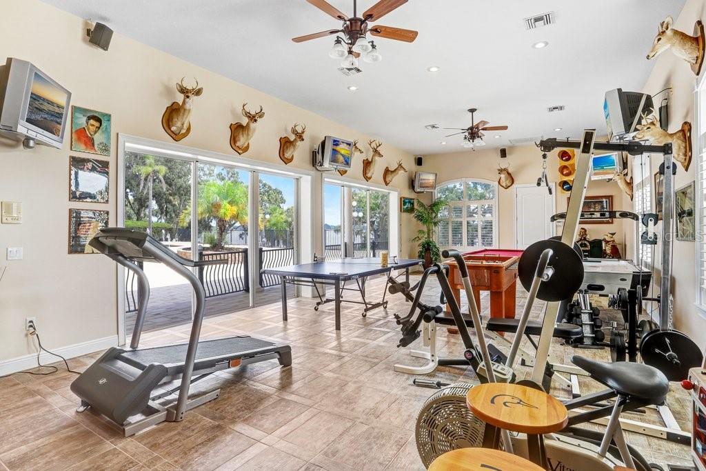 LAGO WHISPERS - Residential