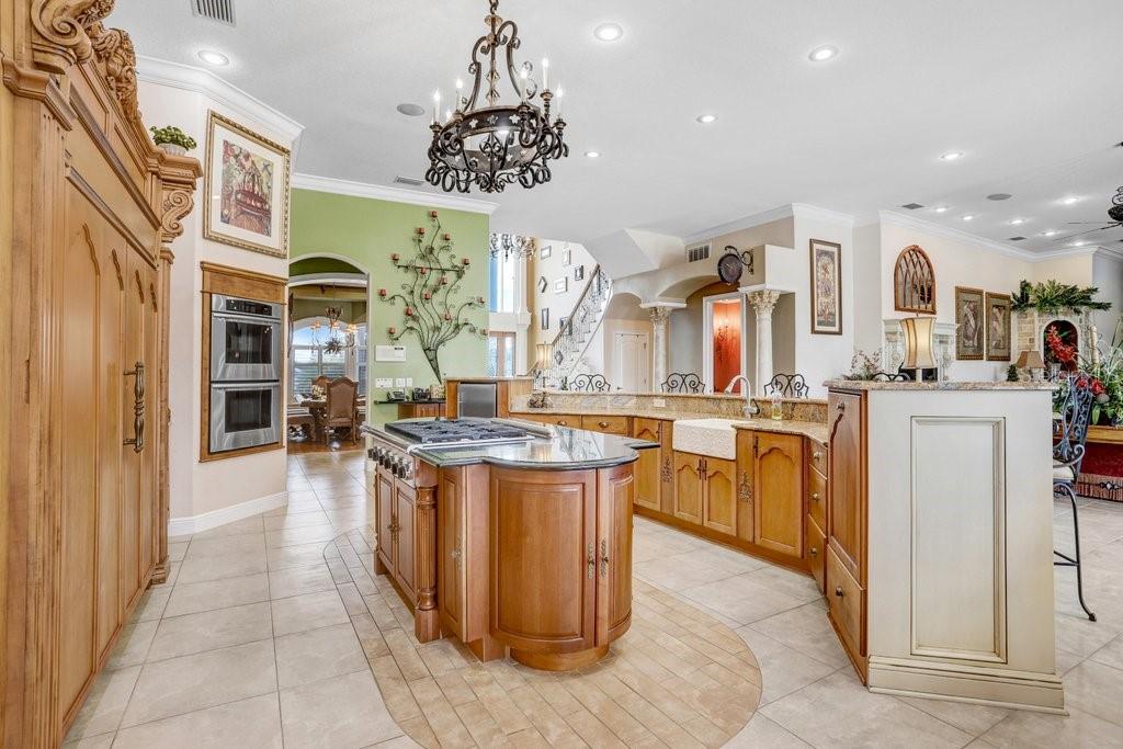 LAGO WHISPERS - Residential