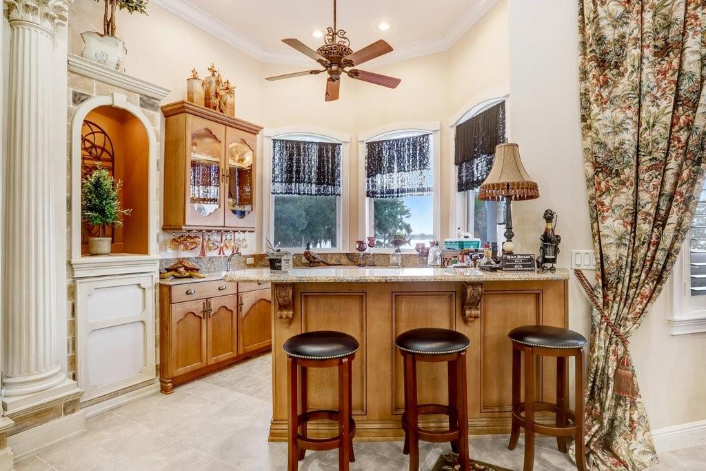 LAGO WHISPERS - Residential