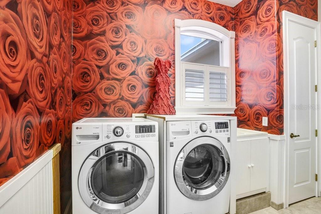 LAGO WHISPERS - Residential