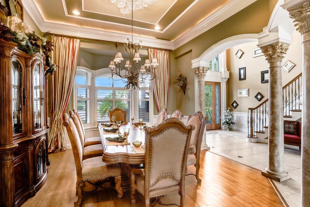 LAGO WHISPERS - Residential