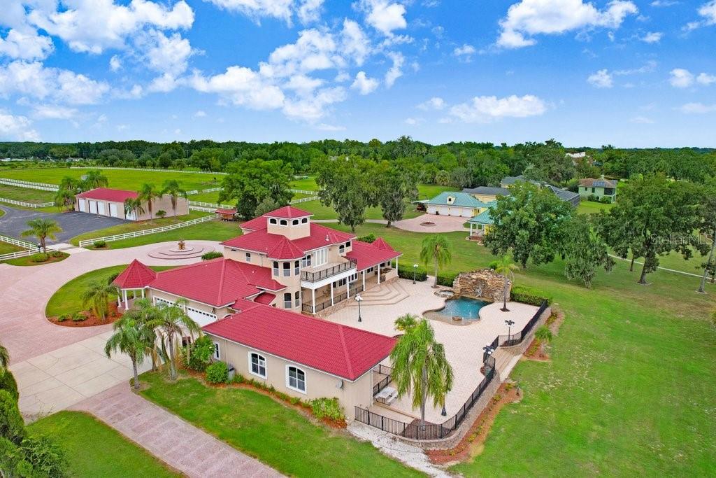 LAGO WHISPERS - Residential