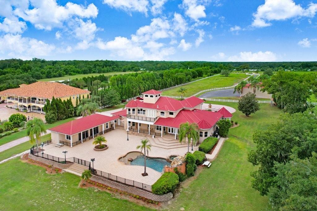 LAGO WHISPERS - Residential