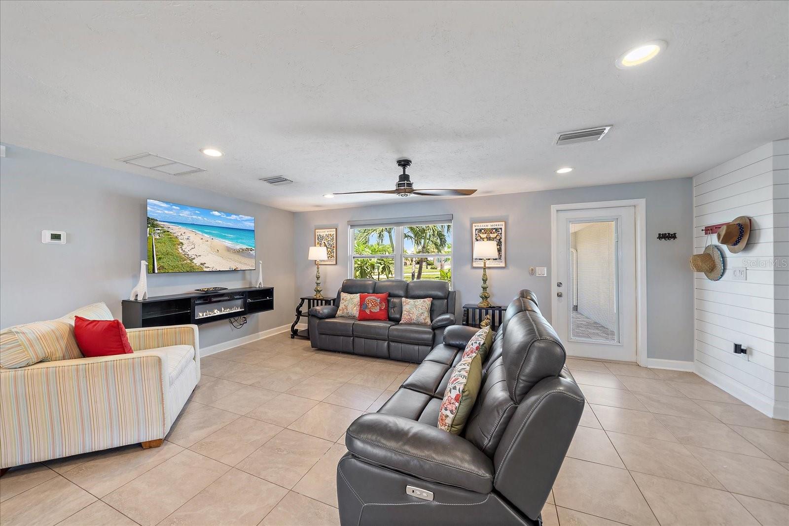 GULF GATE - Residential