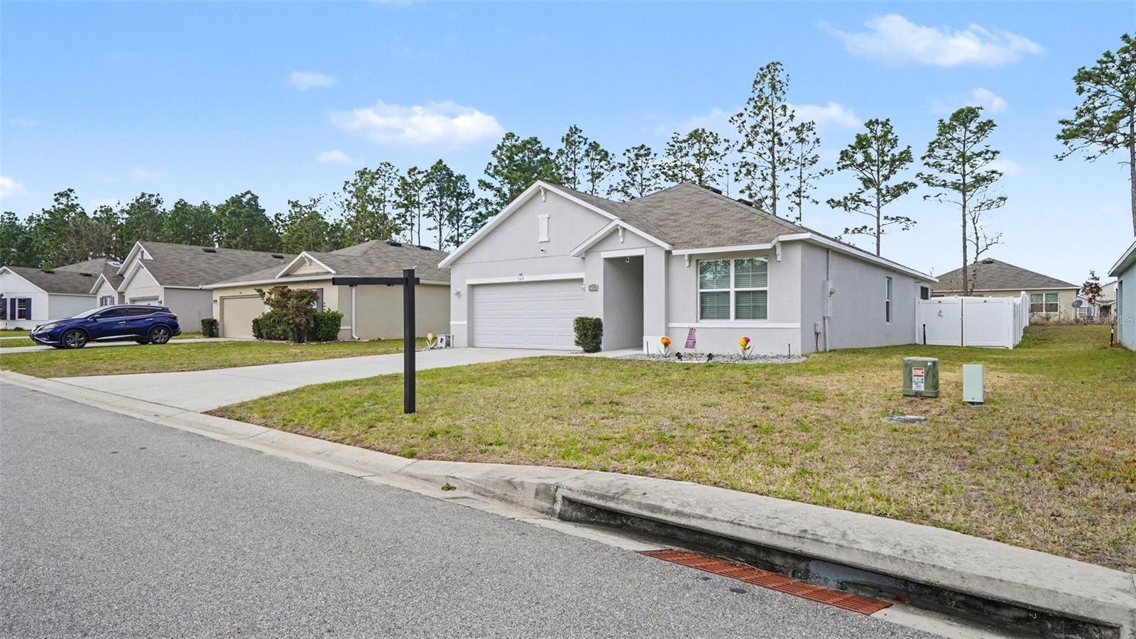 348 HICKORY COURSE RADIAL