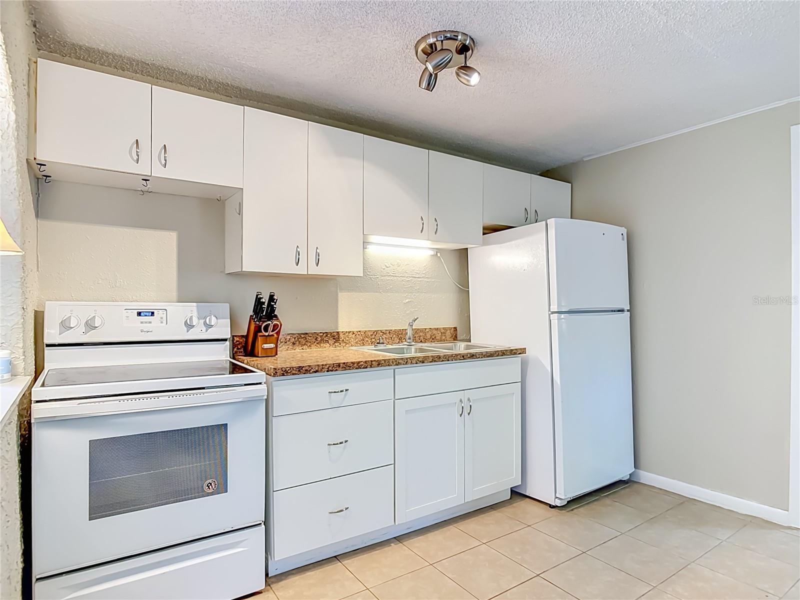 PARK PLACE IN MILLERS ADD DELAND - Residential