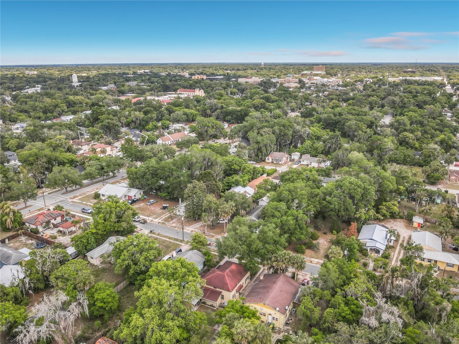 PARK PLACE IN MILLERS ADD DELAND - Residential