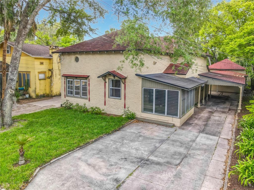 Photo of 224 S Salisbury Avenue, Deland, FL 32720 (MLS # O6400613)