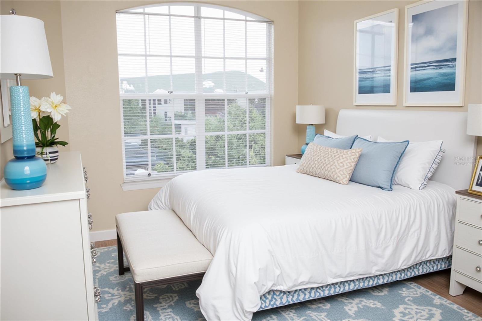 SERENADE ON PALMER RANCH - Residential