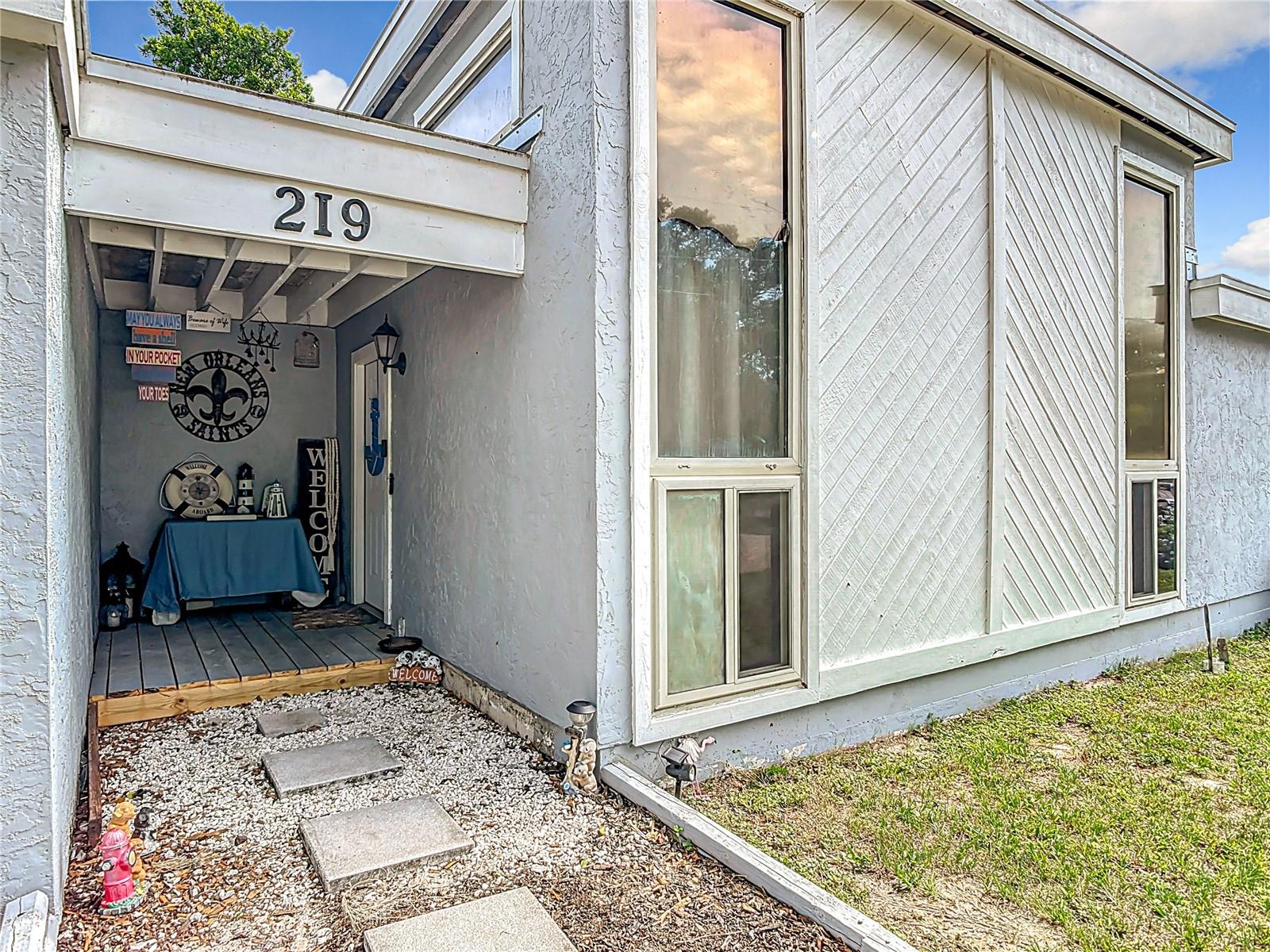 219 E FERN DRIVE