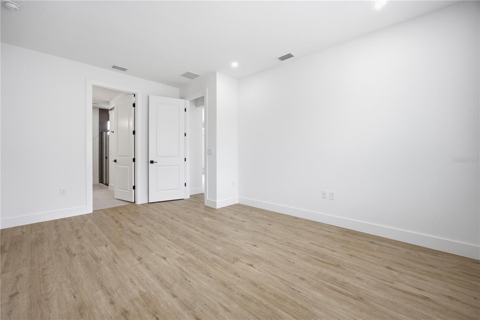 SILVER SPGS SHORES UN 13 - Residential