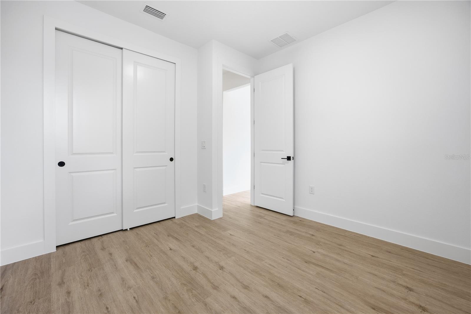 SILVER SPGS SHORES UN 13 - Residential