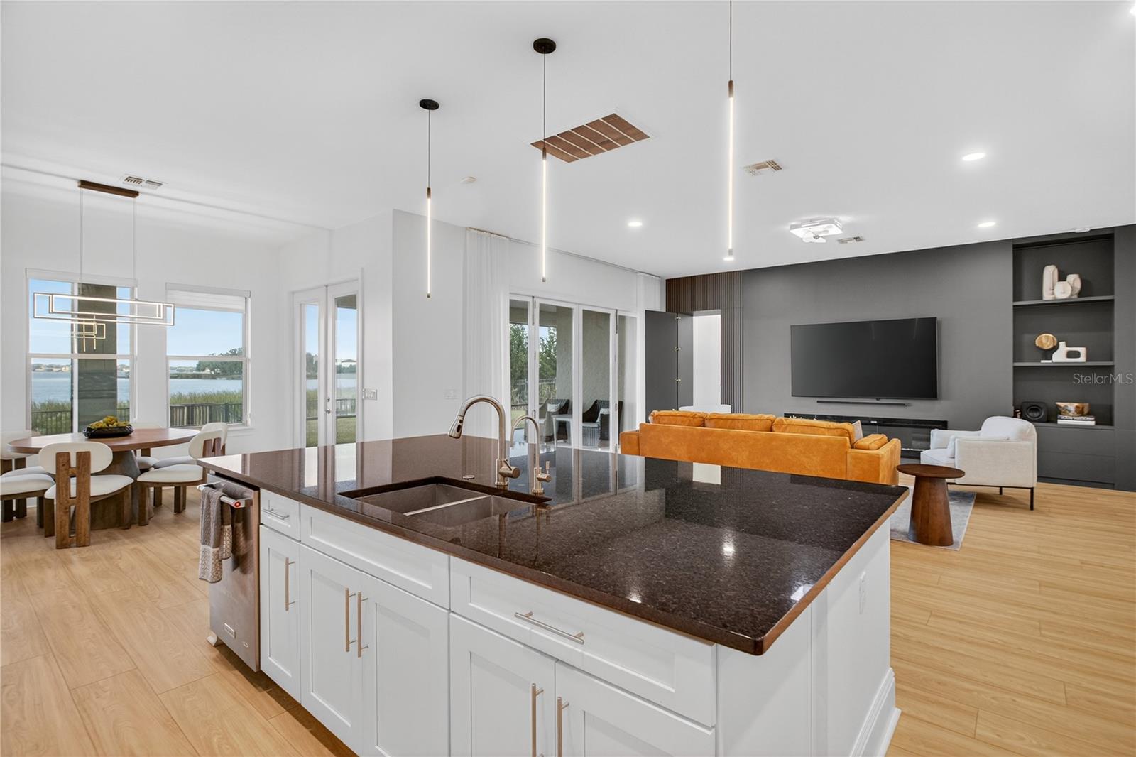 TWINWATERS - Residential