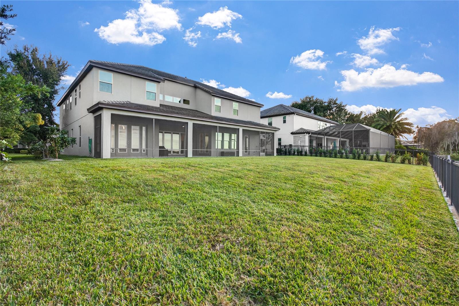 TWINWATERS - Residential