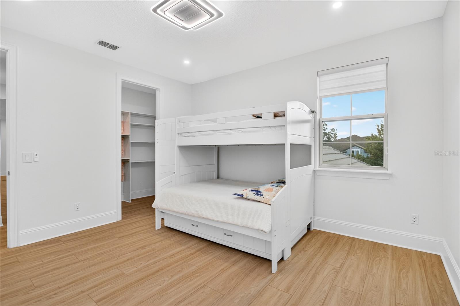 TWINWATERS - Residential