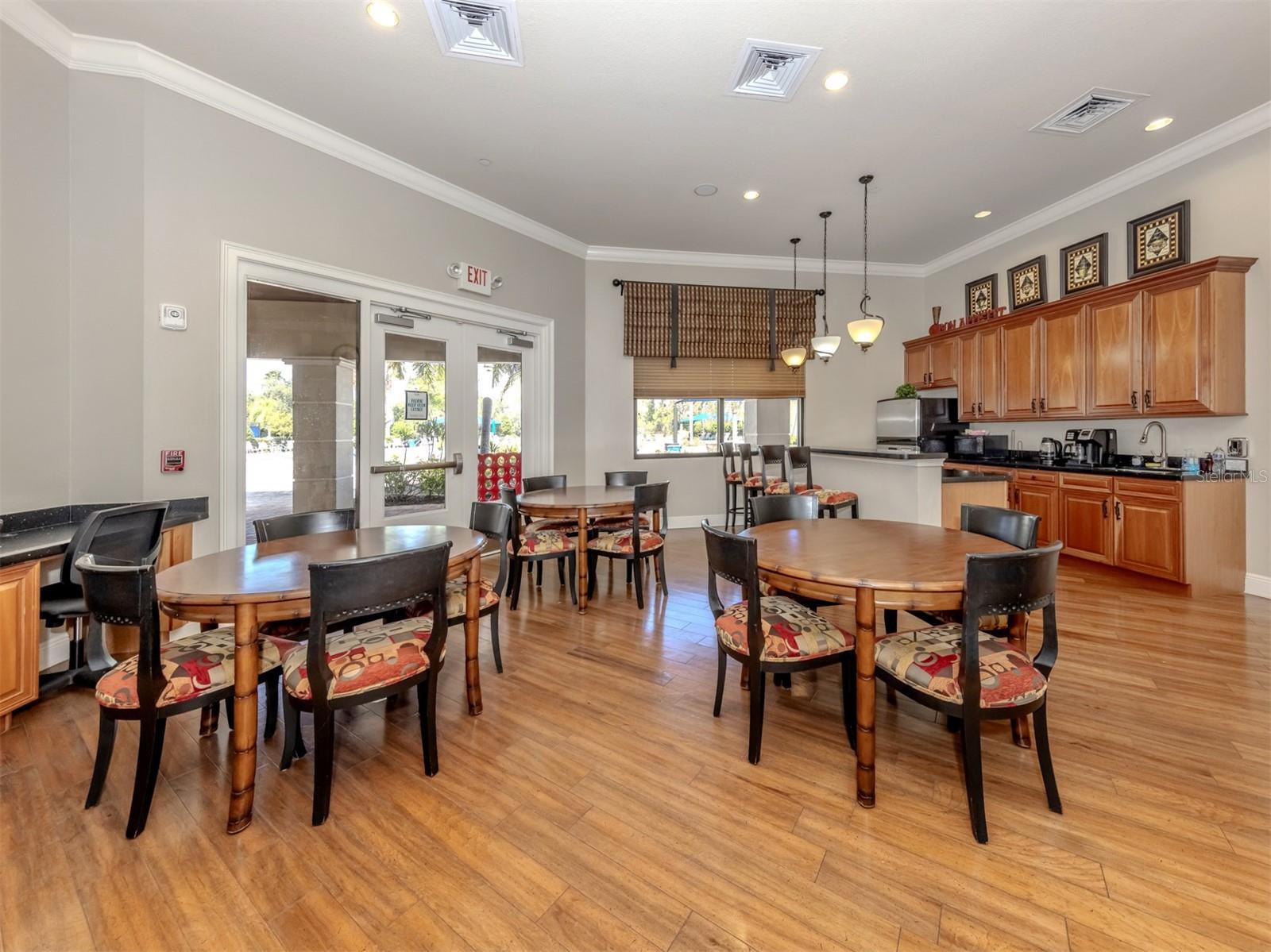 CYPRESS FALLS - Residential