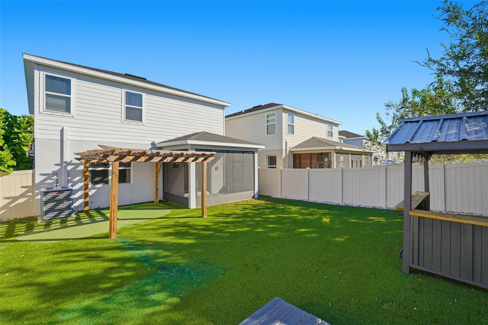 LUCAYA LAKE CLUB PH 3 - Residential