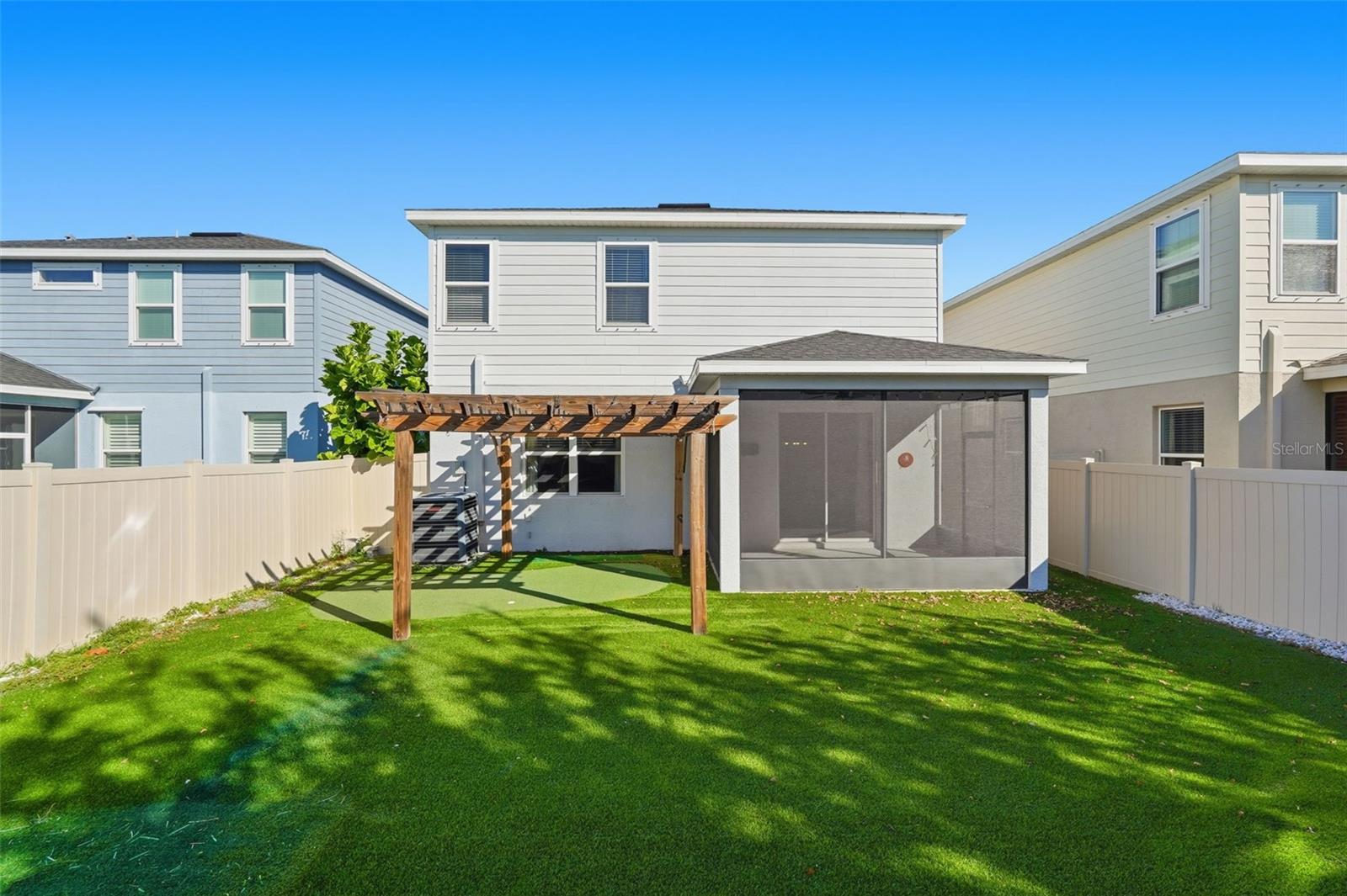 LUCAYA LAKE CLUB PH 3 - Residential