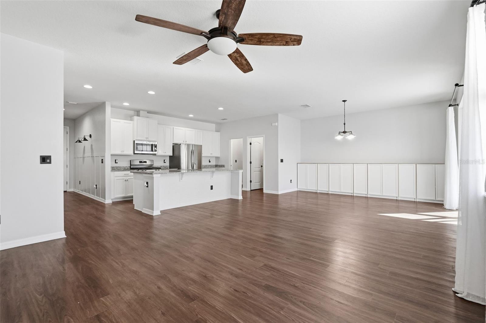 LUCAYA LAKE CLUB PH 3 - Residential