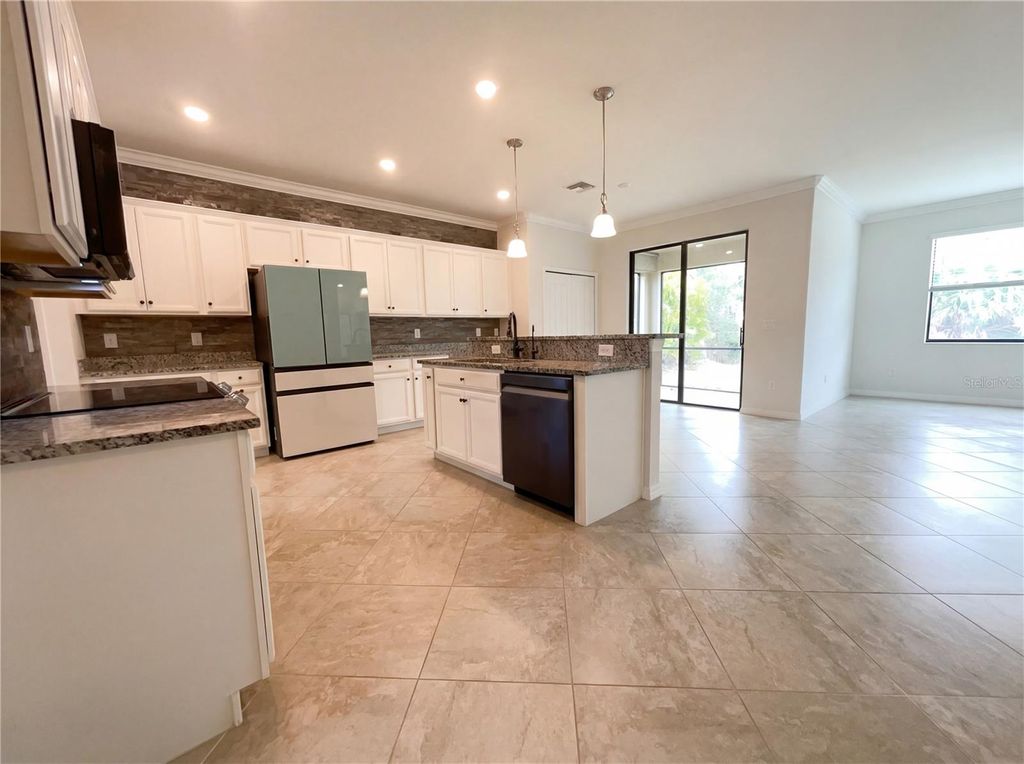 Photo of 12691 Cinqueterre Drive, Venice, FL 34293 (MLS # O6376742)