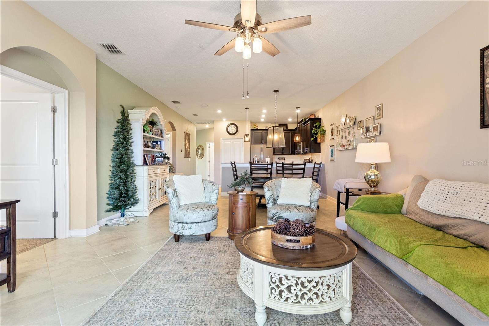 CHAMPIONS CLUB CONDO PH 39 - Residential