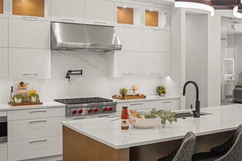 Tiny photo for 15500 Pendio Drive, Montverde, FL 34756 (MLS # G5096247)