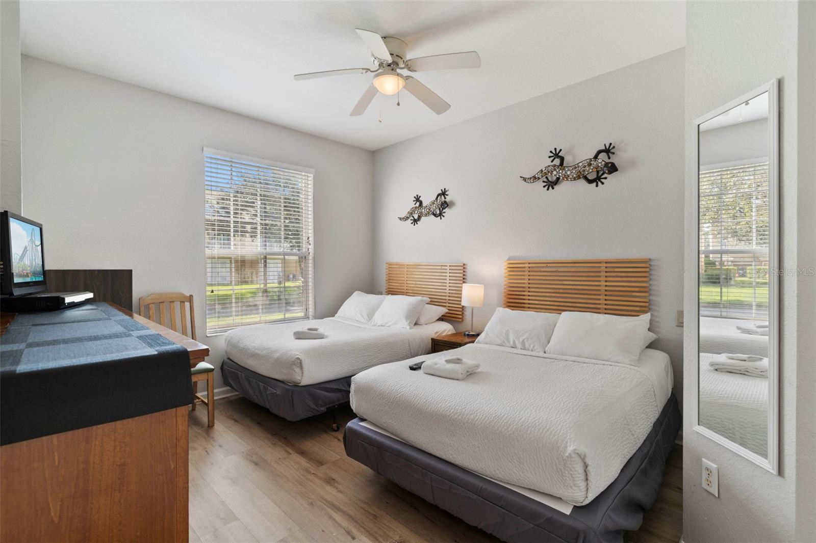 VISTA CAY AT HARBOR SQUARE CONDOMINIUM - Residential