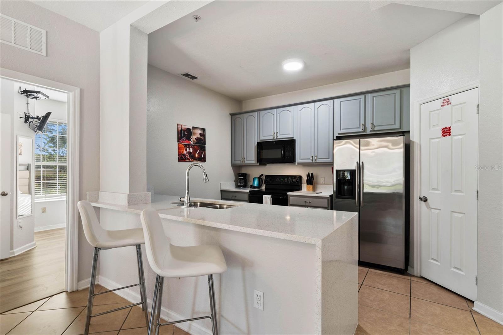 VISTA CAY AT HARBOR SQUARE CONDOMINIUM - Residential