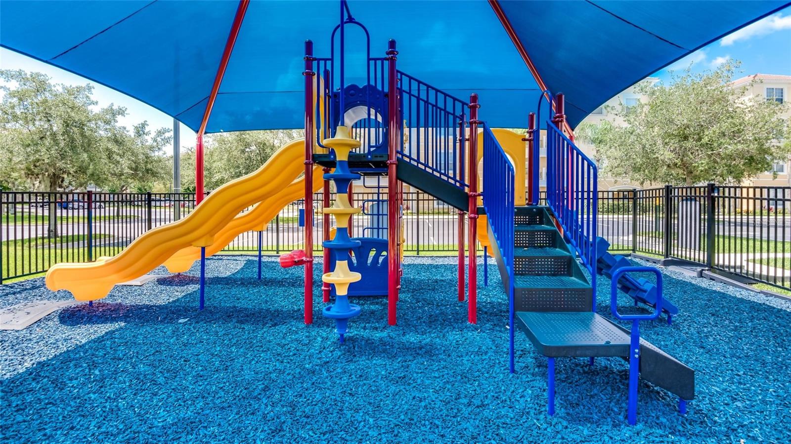 VISTA CAY AT HARBOR SQUARE CONDOMINIUM - Residential