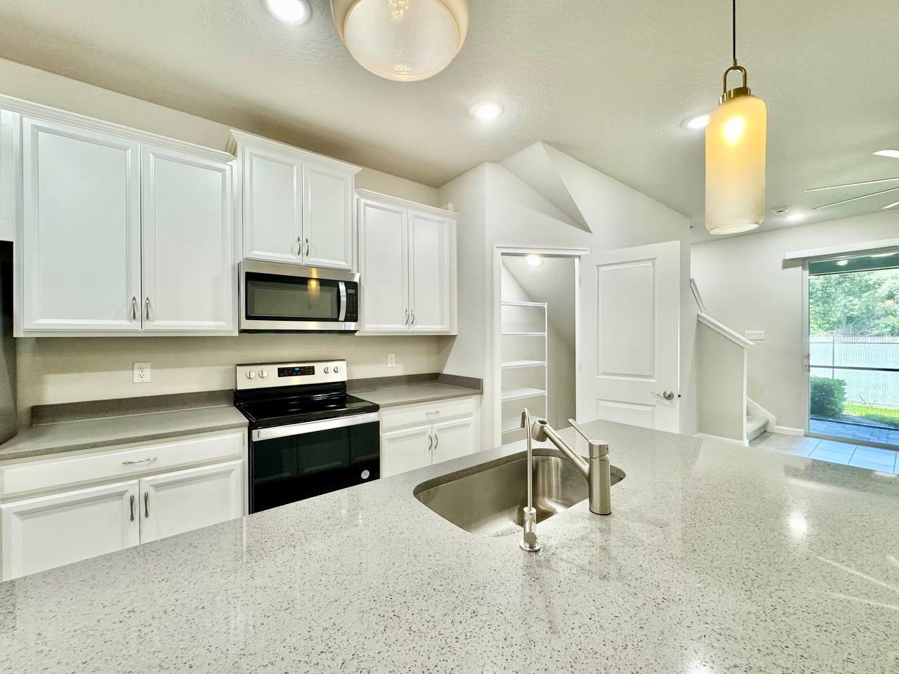 CITRON GROVE - Residential Lease