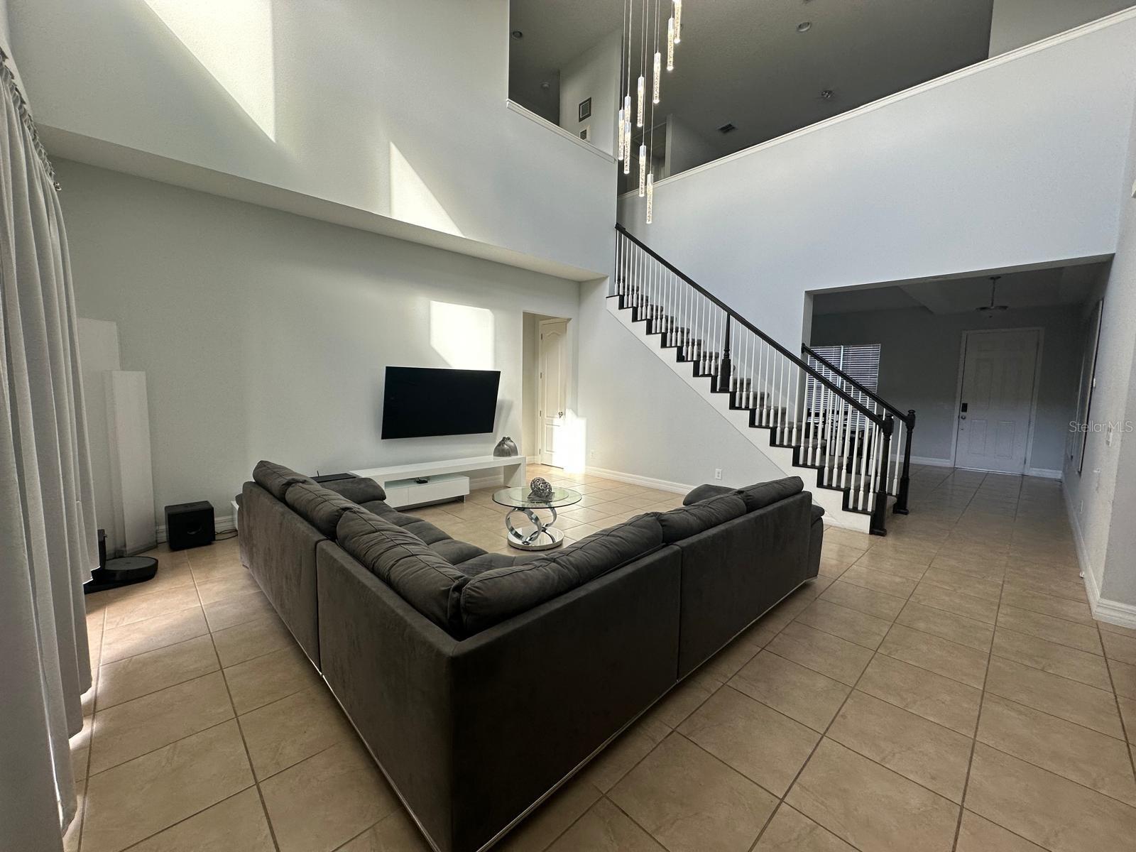 POINTE/HUNTERS CRK - Residential