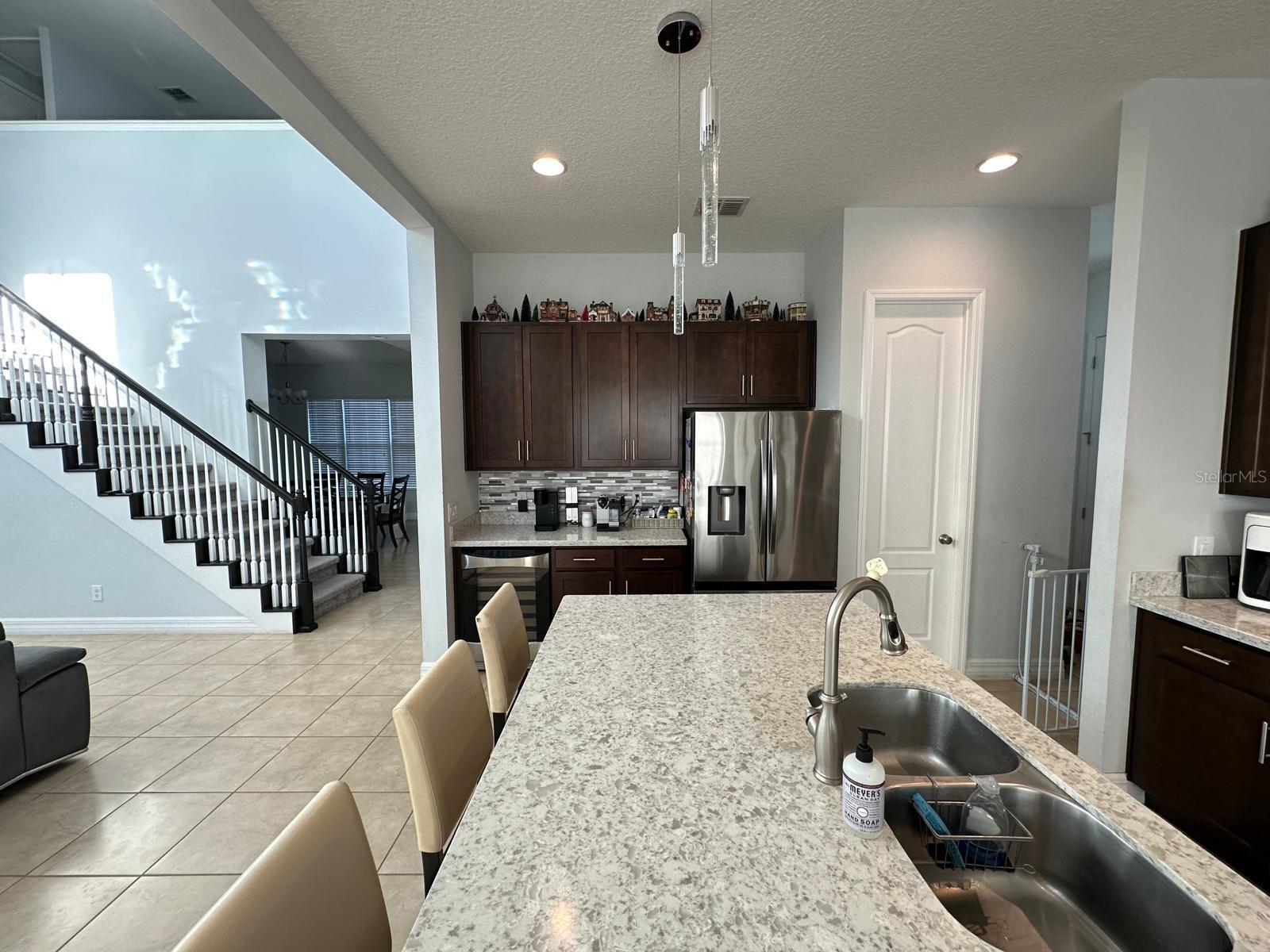 POINTE/HUNTERS CRK - Residential