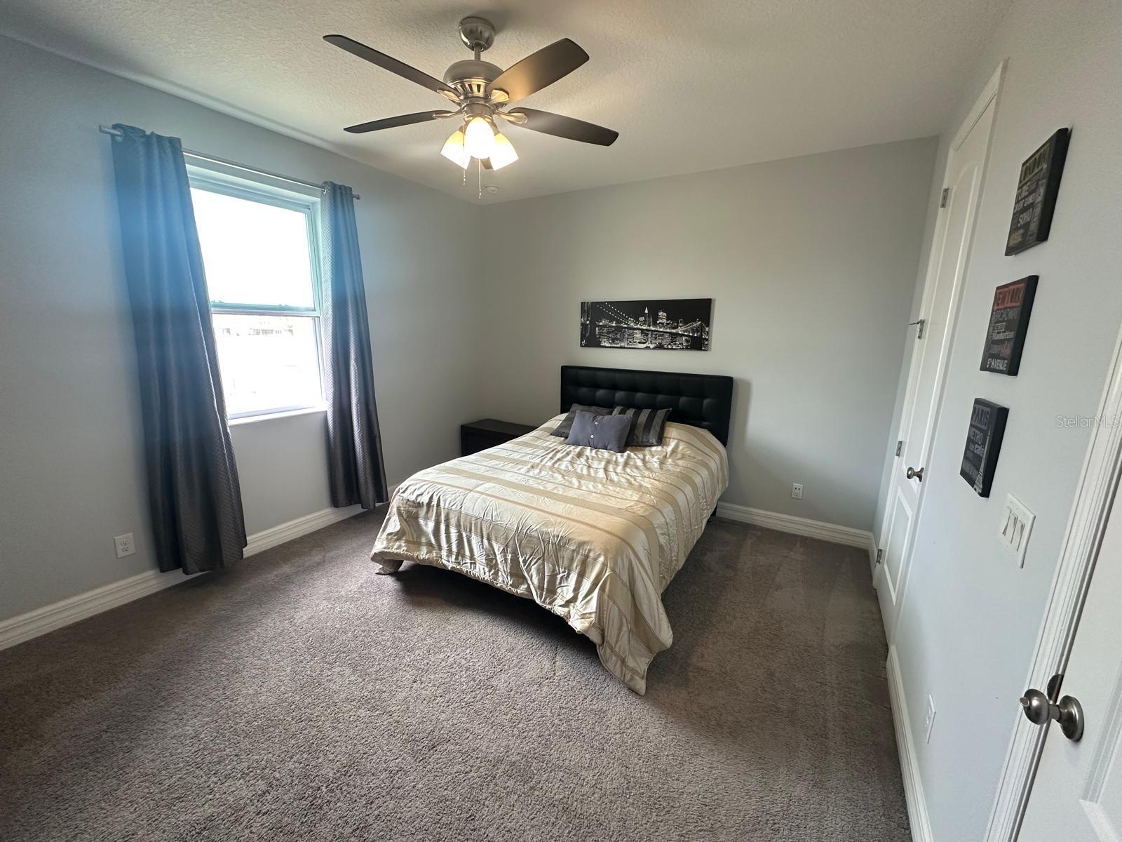 POINTE/HUNTERS CRK - Residential